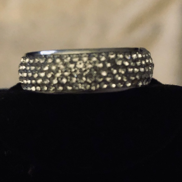 Beautiful band size 10 - Picture 2 of 2
